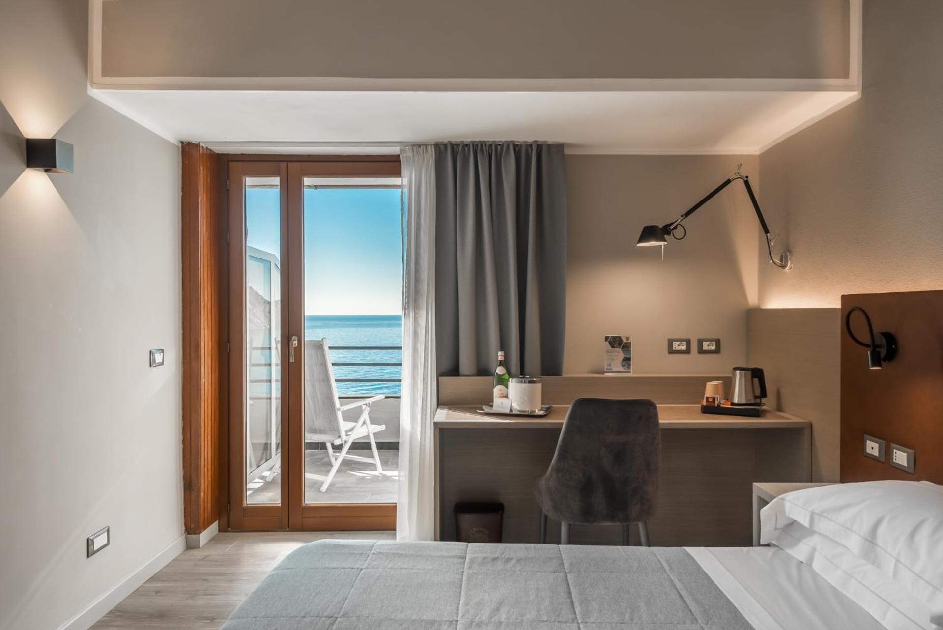 מונטרוסו אל מארה Hotel Porto Roca מראה חיצוני תמונה